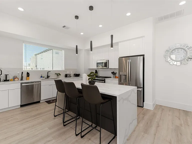 3410 Baer St #C — Photo 15