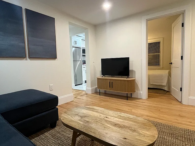 131 Broadway St #5 — Photo 3