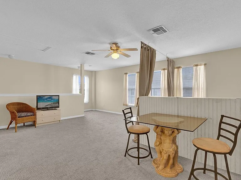 604 Nadina Pl — Photo 26