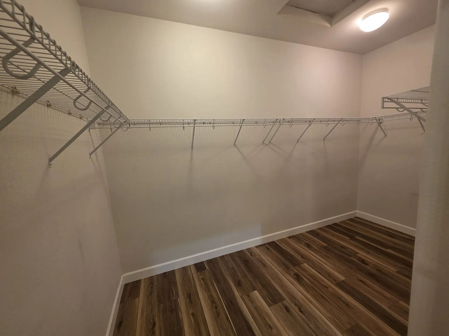 3 bed, 1700 sqft, $2,995 — Photo 2