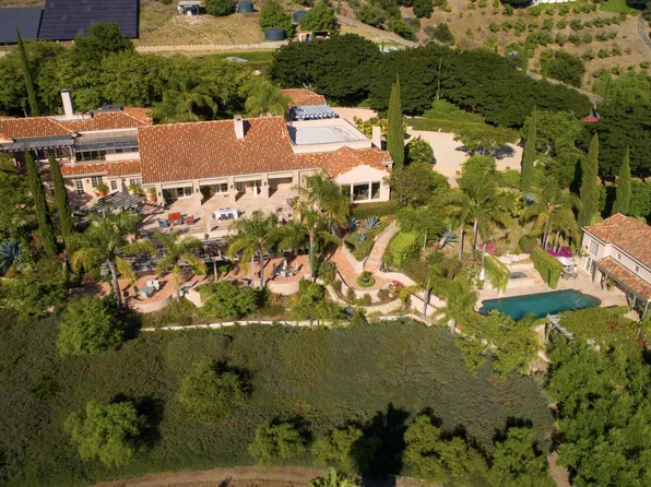 3756 Foothill Rd, Santa Barbara, CA 93105