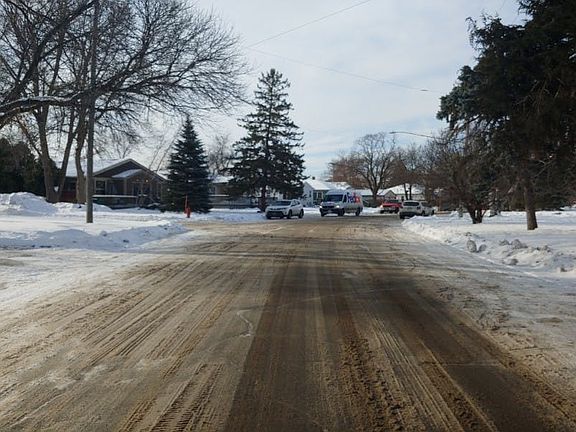 5th image of 4224 36th St W