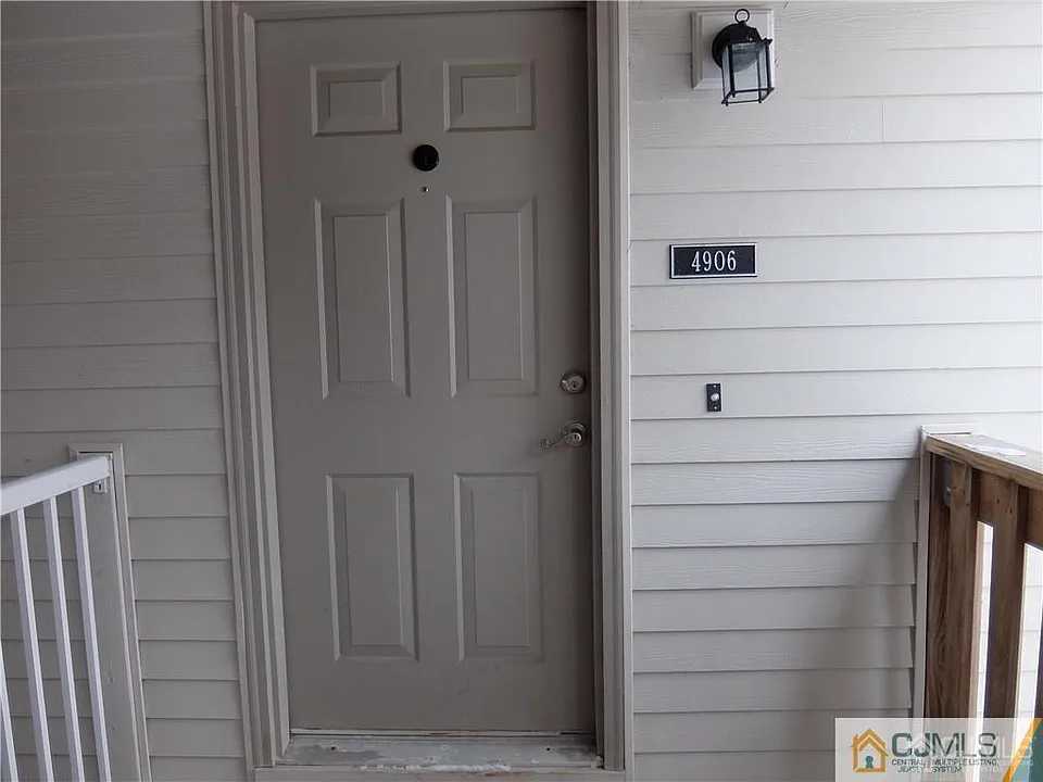 4906 Ravens Crest Dr #4906