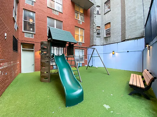 Rented by MAPT Residential LLC | media 16