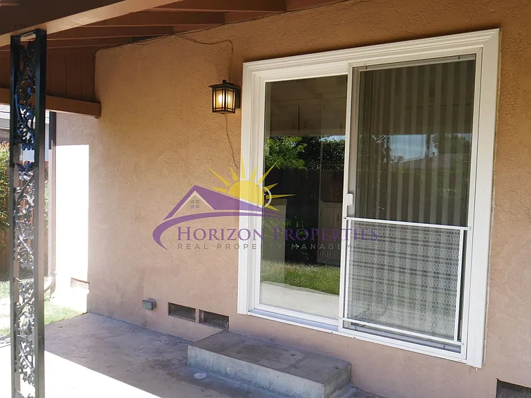 7296 Farm Dale Way — Photo 16