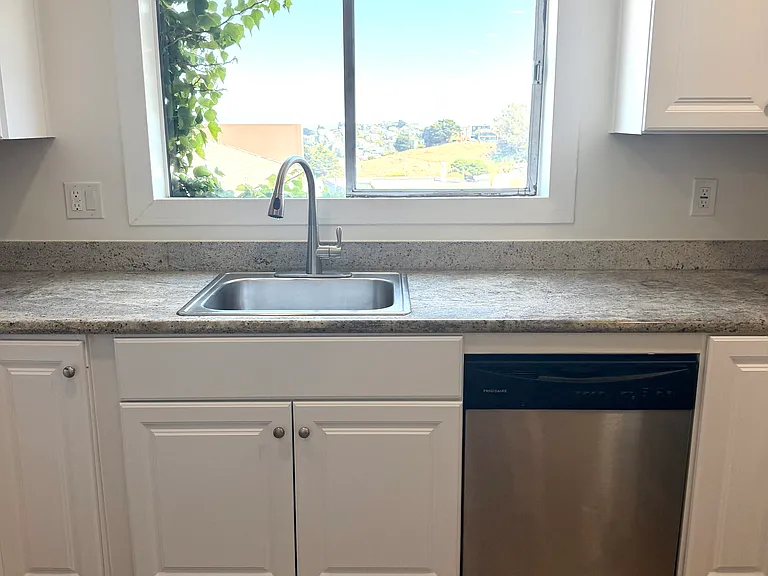 1360 Clayton St #3 — Photo 17