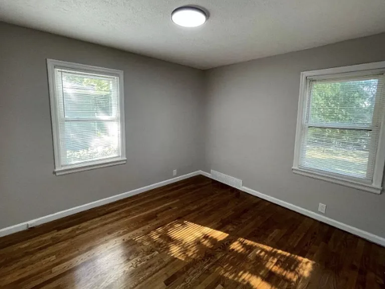 3820 Browne St — Photo 2