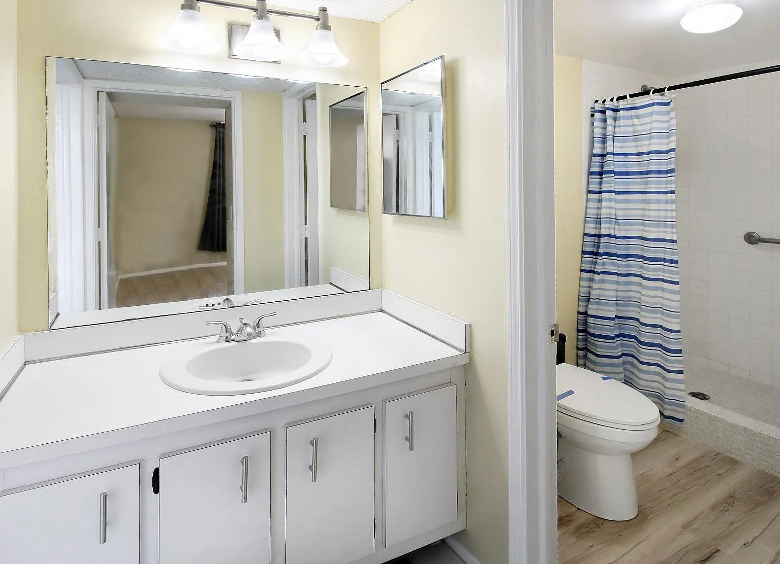 2 bed, 1050 sqft, $2,000 — Photo 4