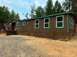 355 Crossway Dr, Gold Hill, OR 97525