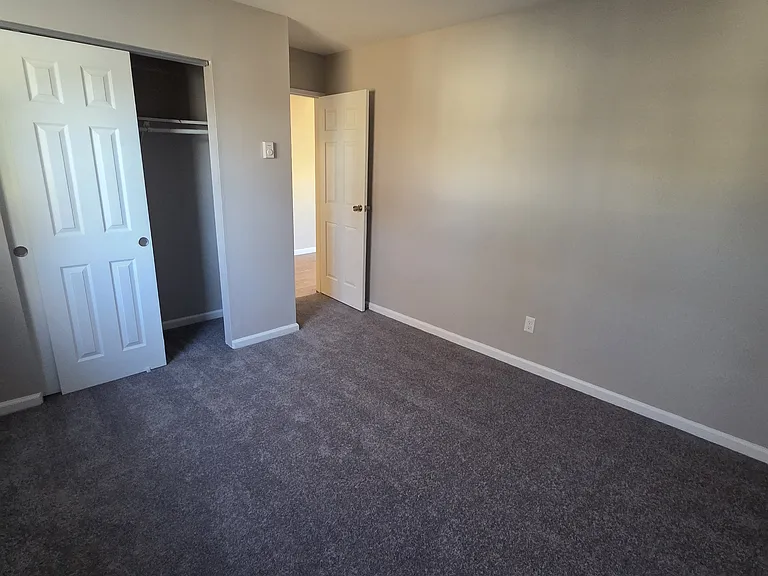 274 Park St #7 — Photo 8