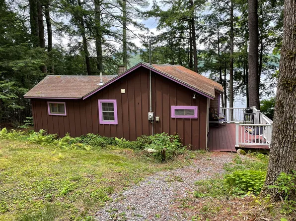 140 Dryad Woods Road, Raymond, ME 04071