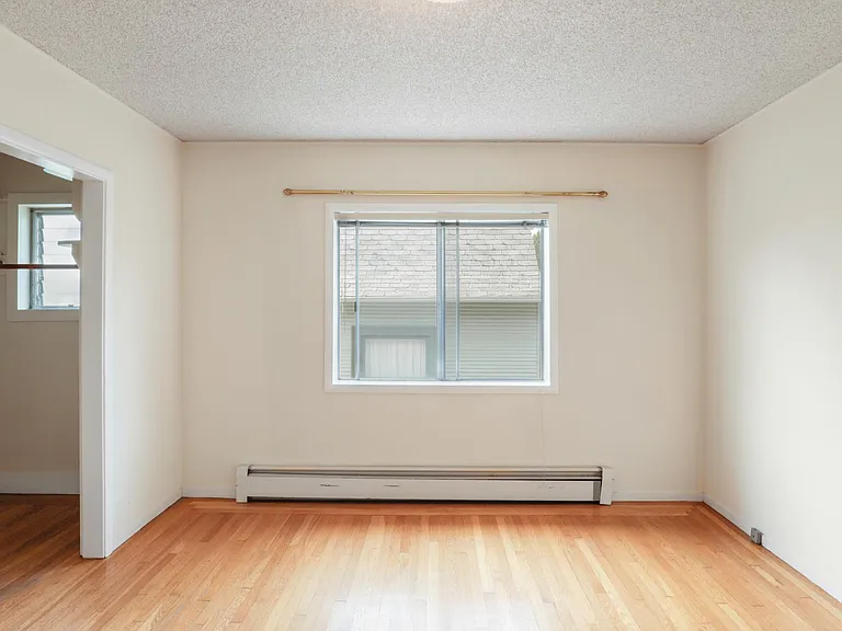 5554 Taft Ave — Photo 10