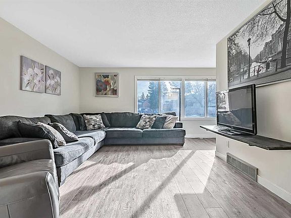 5th image of 222 E Springwood Pl SW