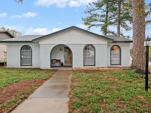 1517 Oak Tree Dr, Denton, TX 76209