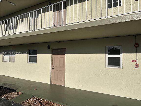 4th image of 609 S State Road 7 APT 1E