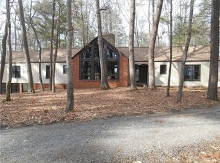 1876 Greenhill Rd, Mount Airy, NC 27030