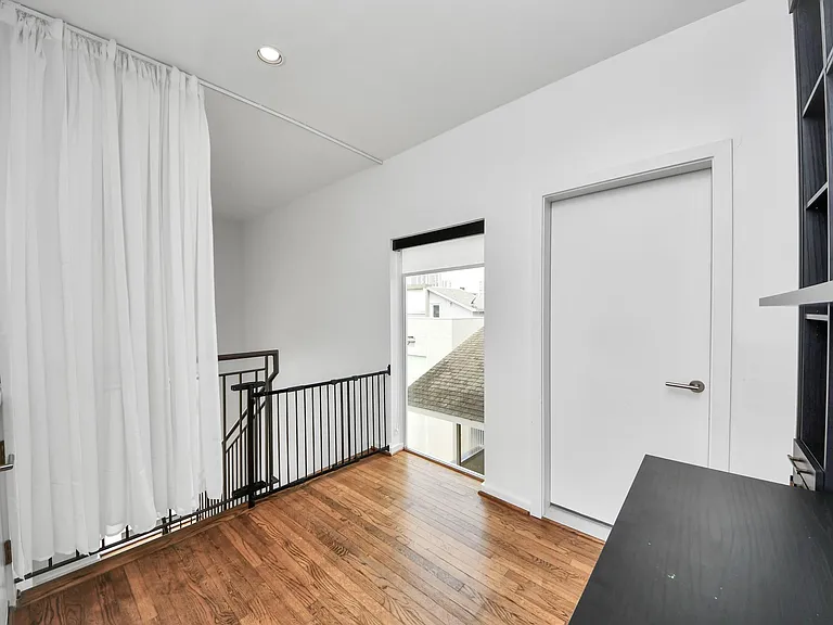 1823 Southmore Blvd — Photo 42