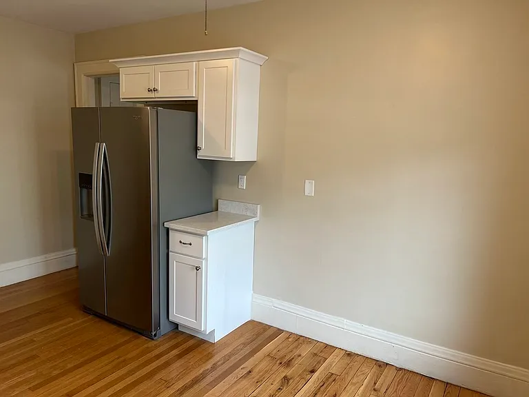 35 Locust St #1 — Photo 8