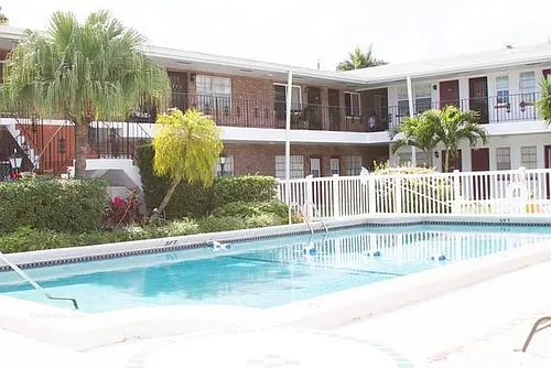 1100 Atlantic Shores Blvd #409 Photo 1