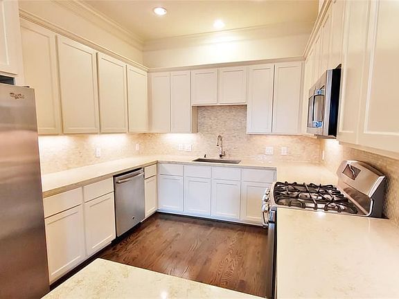 5th image of 4031 Bellefontaine St Unit 123