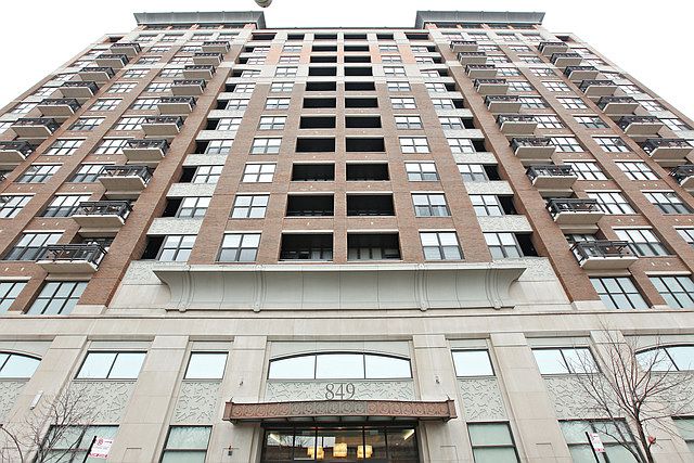 1st image of 849 N Franklin St Unit 1021