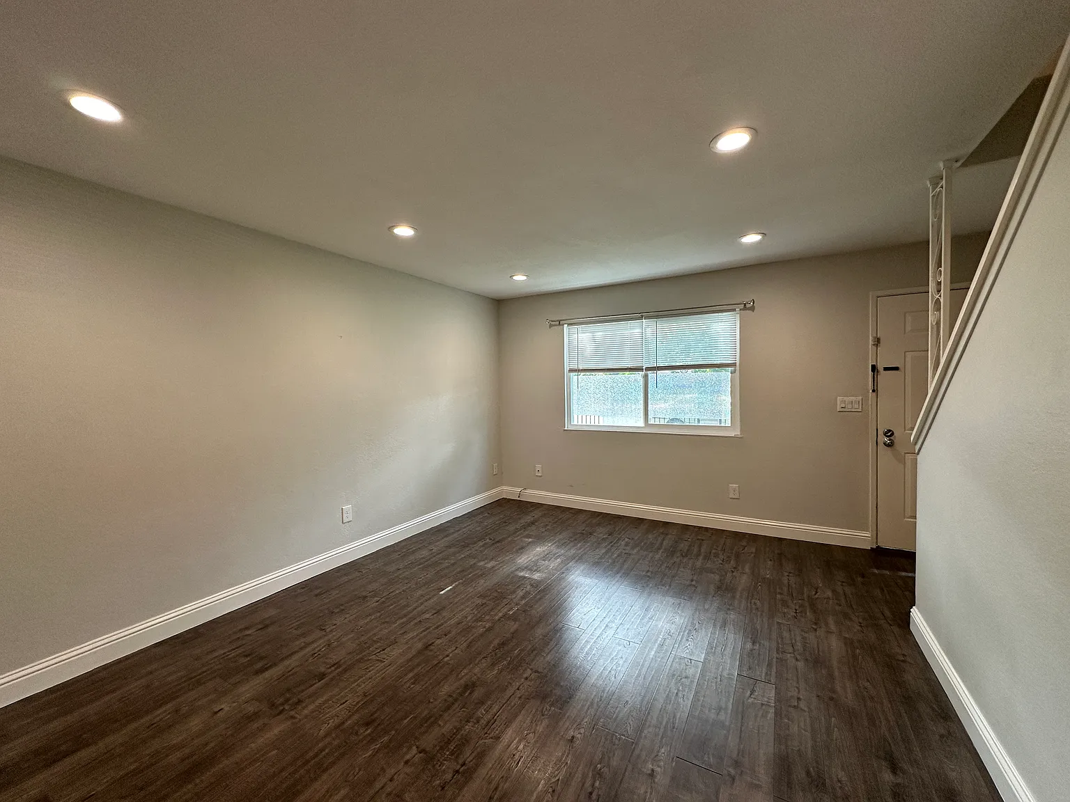 694 Concord Pl — Photo 2