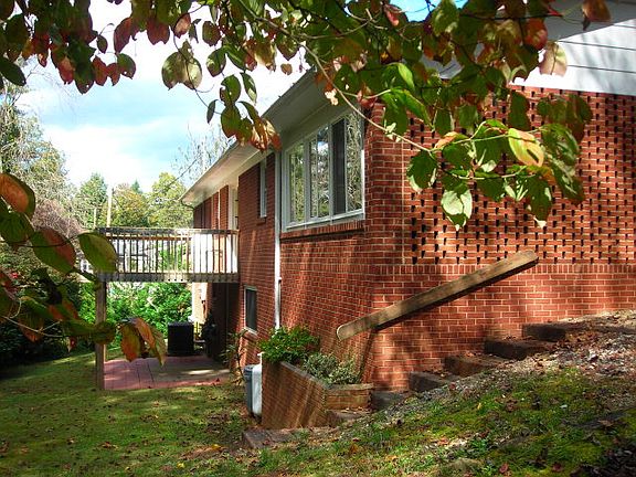 2nd image of 544 Forest Hill Dr