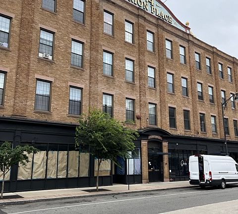 3rd image of 417 Church St #303
