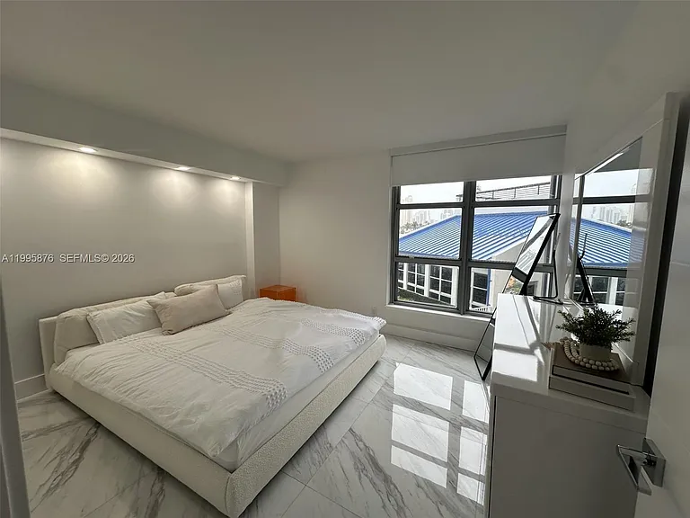 19195 NE 36th Ct #201 — Photo 15