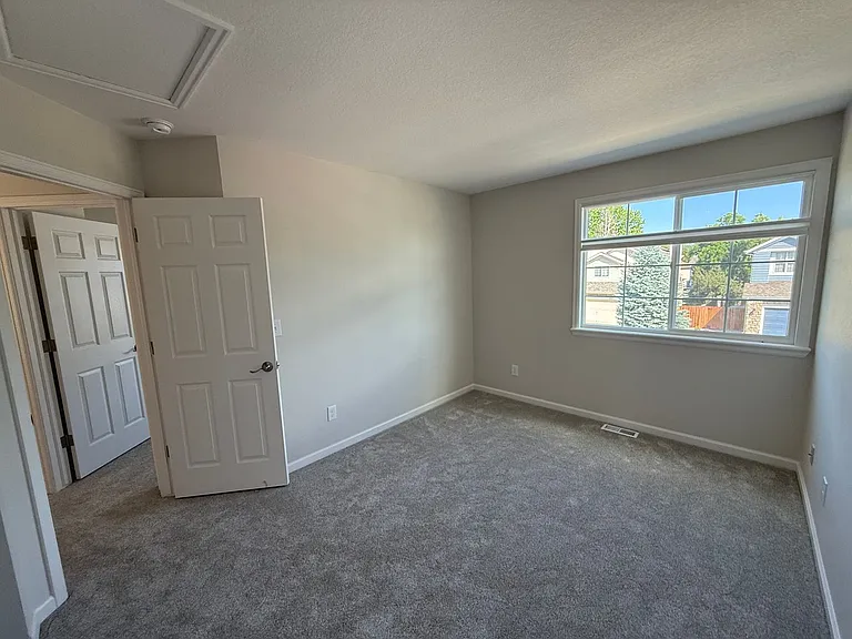 818 Spyglass Cir — Photo 18