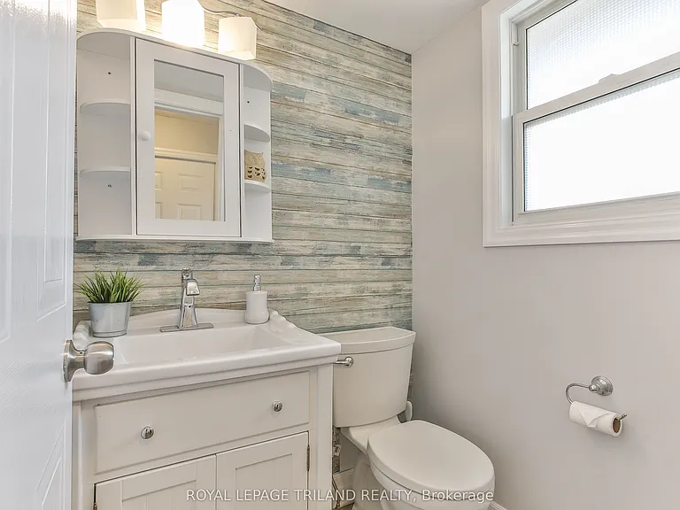 952 Thistledown Way — Photo 20