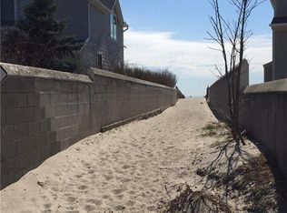 206 Mariners Walk #206, Milford, CT 06460