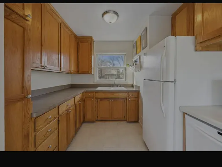 5150 Irving Ave N — Photo 3