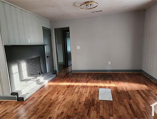 2nd image of 1285 Dallas Hwy #1