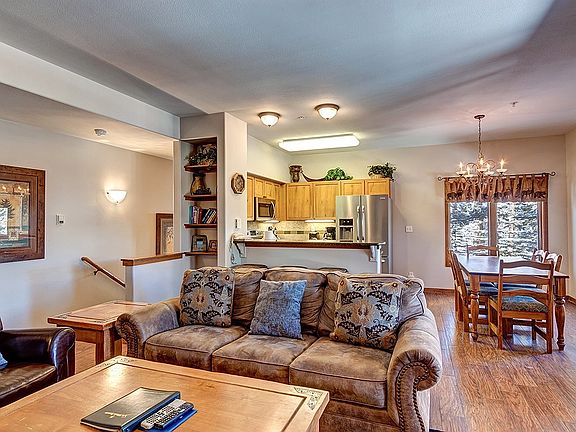 5th image of 43 Snowflake Drive UNIT 11
