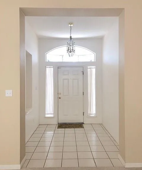 1700 Lancaster St — Photo 18