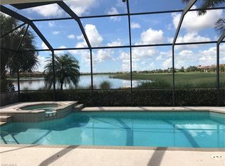 10402 Smokehouse Bay Dr, Naples, FL 34120