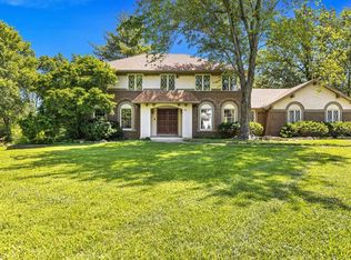 144 Highgrove Ln, Chesterfield, MO 63005