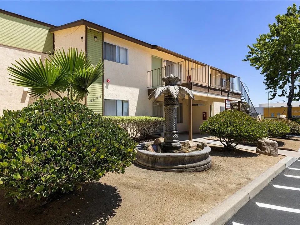 Vista del Rio Apartments