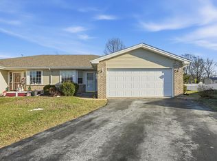 310 Pine Ridge Cir, Lowell, IN 46356