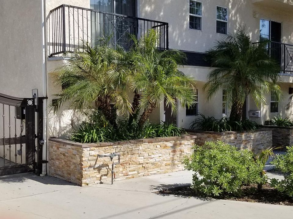 1st image of 5228 Willowcrest Ave #1
