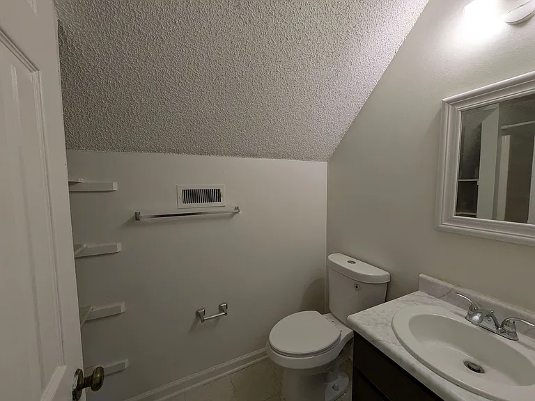 1107 Quail Ct W — Photo 14