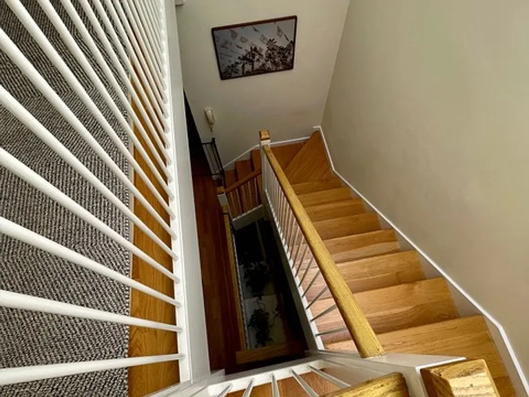2133 Filbert St — Photo 29