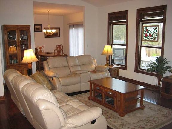 Living room to dining