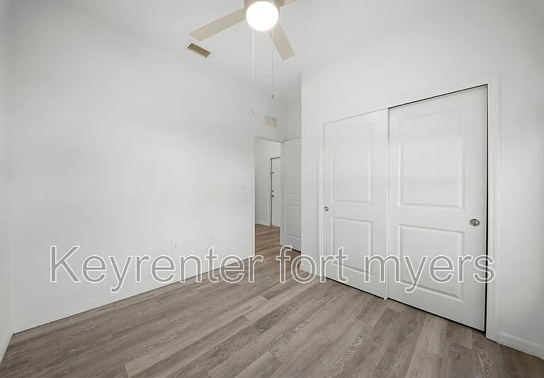 26483 Sandhill Blvd — Photo 8