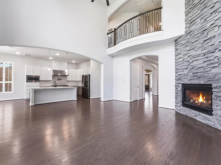 1303 Gardenia Dr — Photo 7