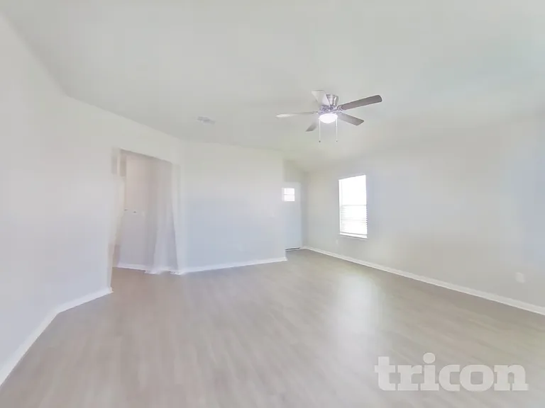 441 Otto Ave — Photo 3