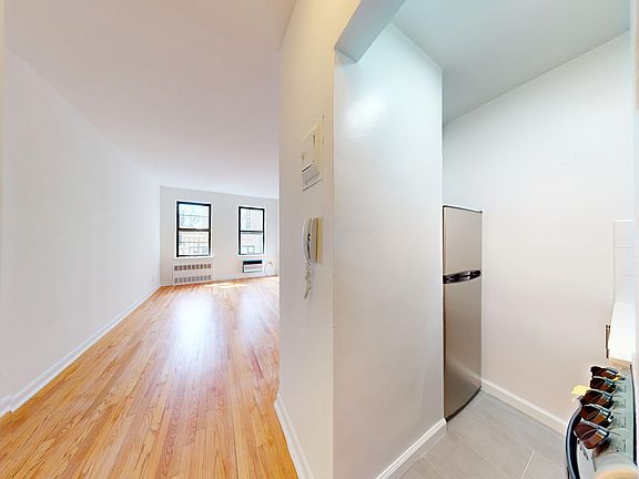 4th image of 309 E 85th St APT 5B