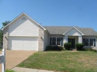 1431 Devonshire County Dr, Wentzville, MO 63385