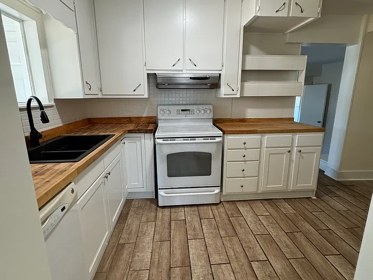 102 Country Club Rd — Photo 6